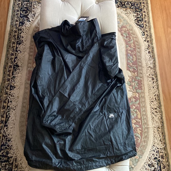 Mens Nike, windbreaker - Picture 8 of 9